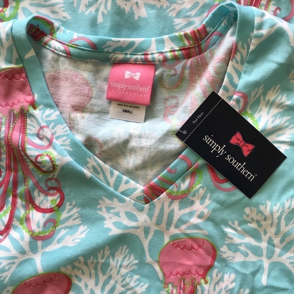 NWT Simply Southern Jellyfish Top Small